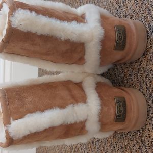 UGG Australia Carter Chestnut Ankle Boot Size 6